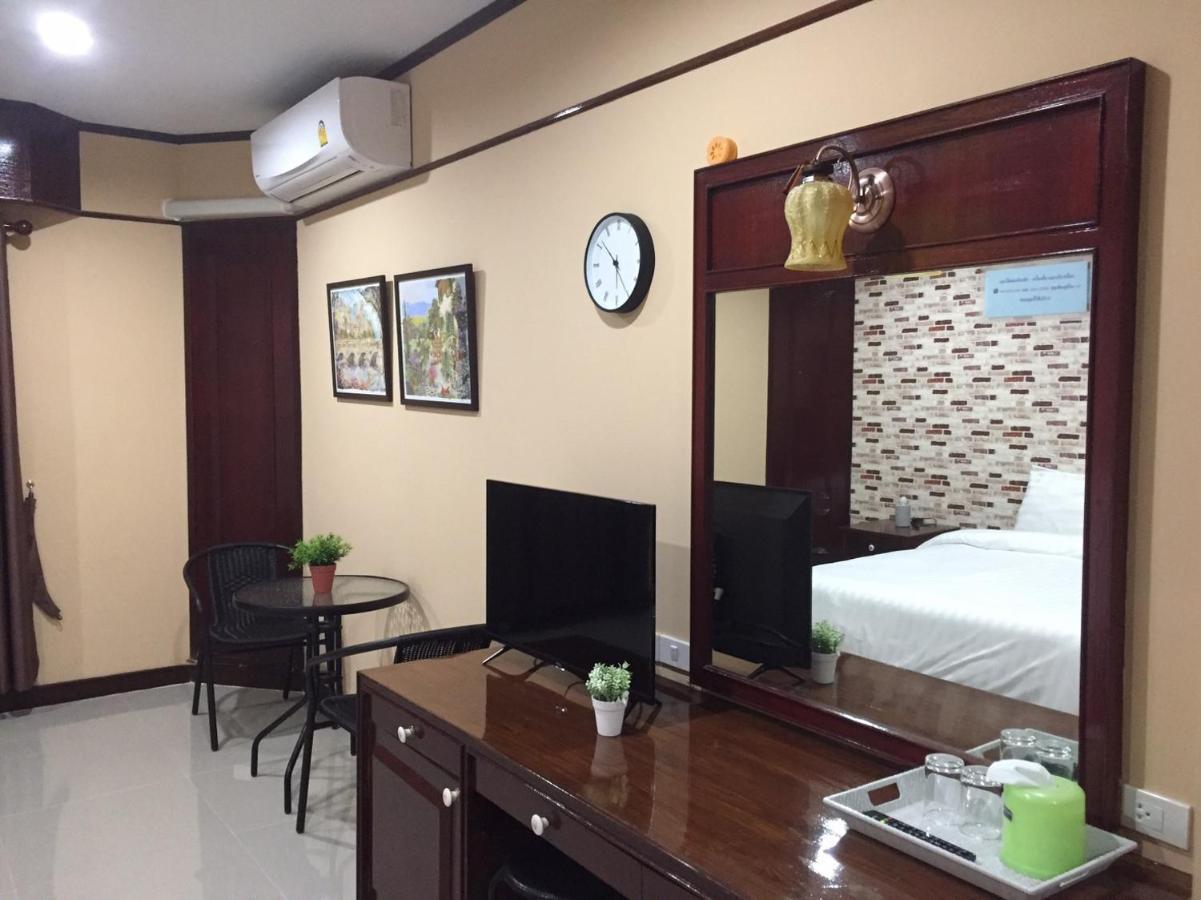 โรงแรมเมืองเพรียวอินน์ Mueang Phriao Inn Hotel Сарабури Экстерьер фото