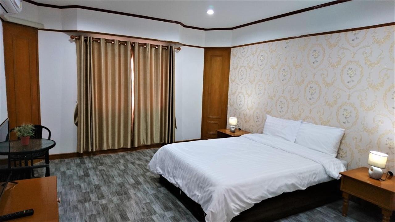 โรงแรมเมืองเพรียวอินน์ Mueang Phriao Inn Hotel Сарабури Экстерьер фото