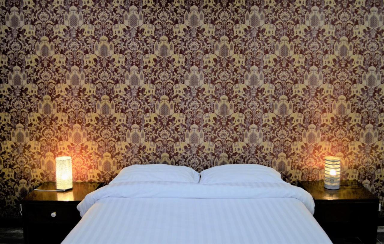 โรงแรมเมืองเพรียวอินน์ Mueang Phriao Inn Hotel Сарабури Экстерьер фото