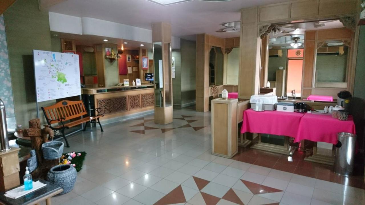 โรงแรมเมืองเพรียวอินน์ Mueang Phriao Inn Hotel Сарабури Экстерьер фото