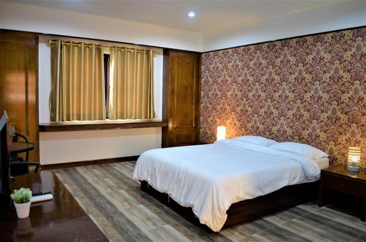 โรงแรมเมืองเพรียวอินน์ Mueang Phriao Inn Hotel Сарабури Экстерьер фото