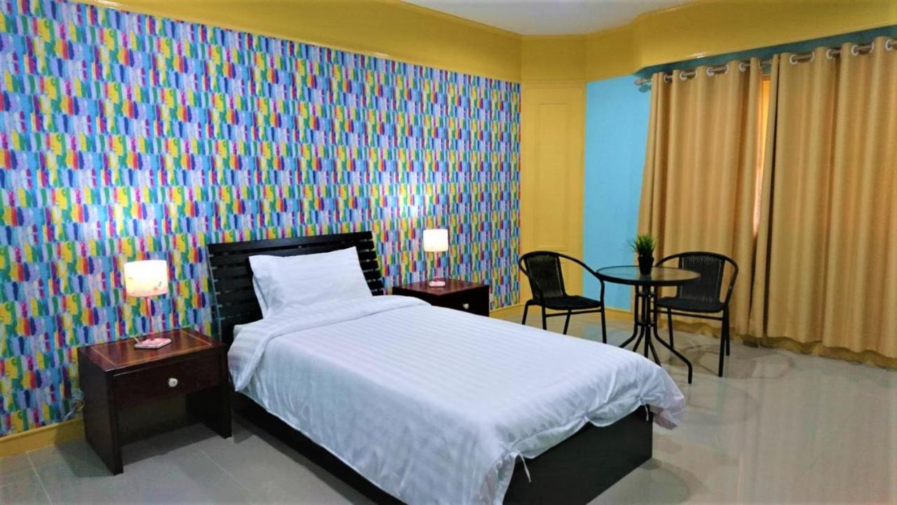 โรงแรมเมืองเพรียวอินน์ Mueang Phriao Inn Hotel Сарабури Экстерьер фото